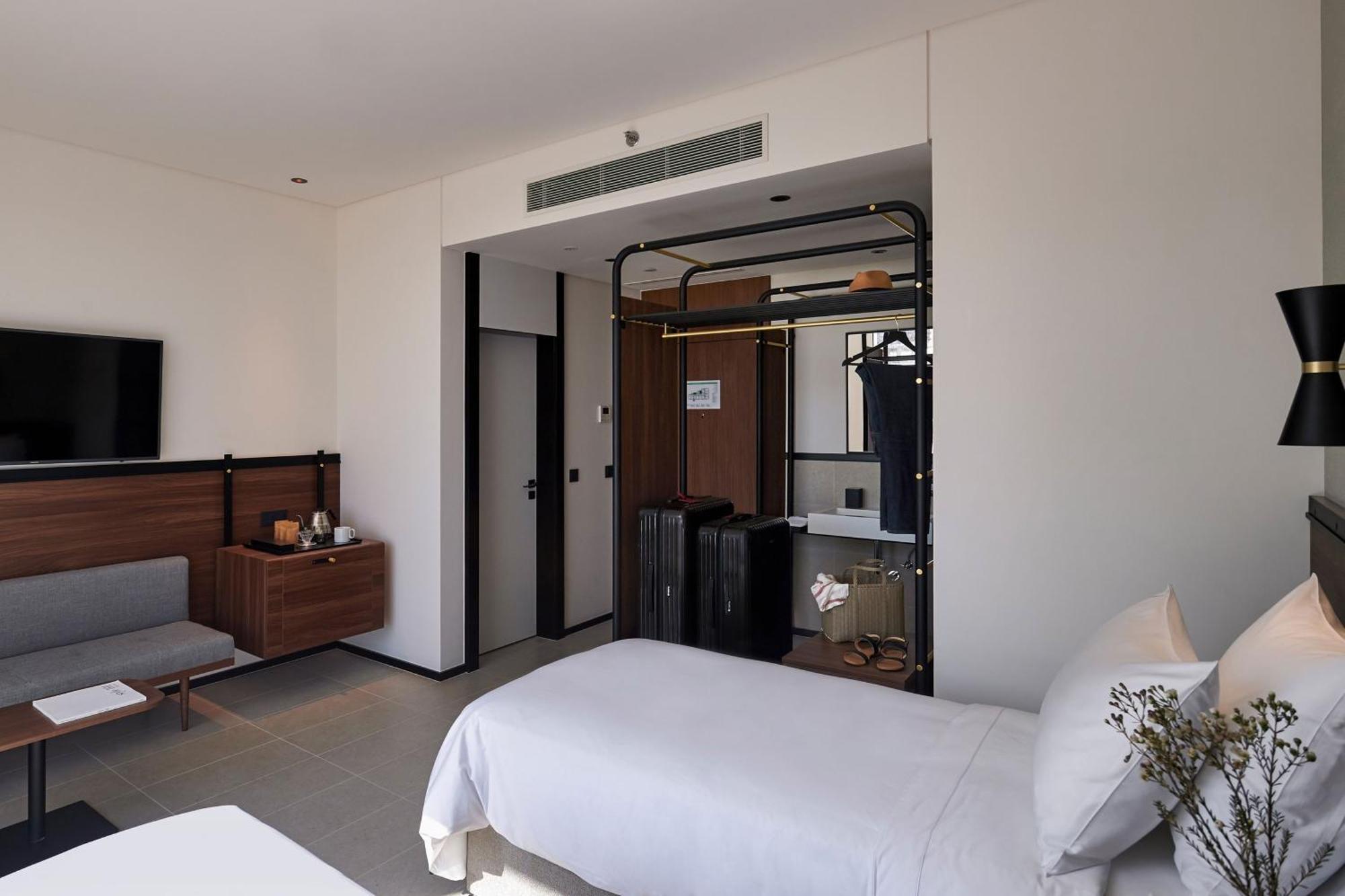 Form Al Jaddaf, Dubai, A Member Of Design 4*